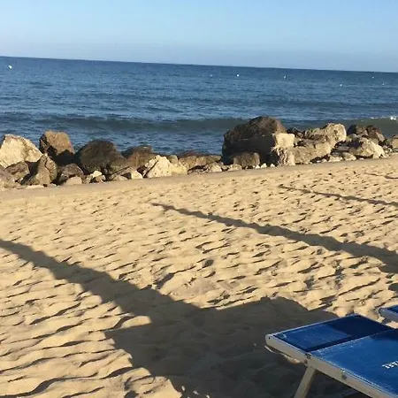 A Due Passi Dal Mare 아파트 산펠리체치르체오